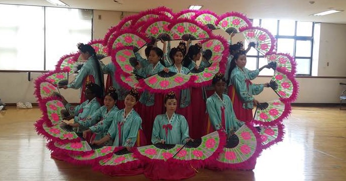 韓国伝統舞踊の練習風景